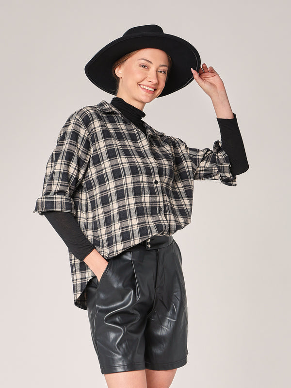 kariertes Flanellhemd