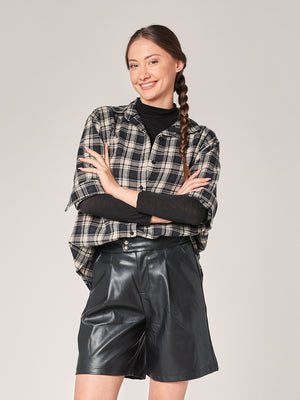 kariertes Flanellhemd