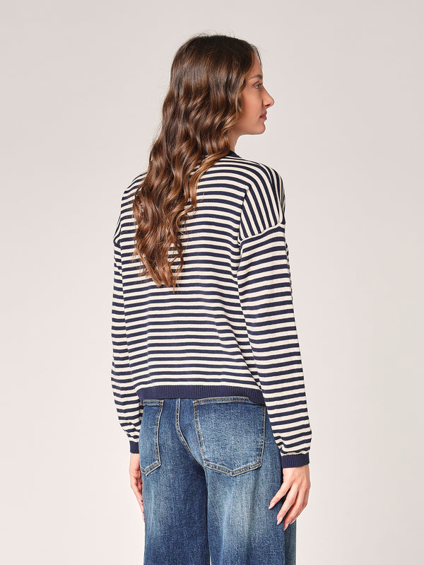 Gestreifter Pullover