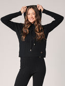 Komplett mit Zöpfen