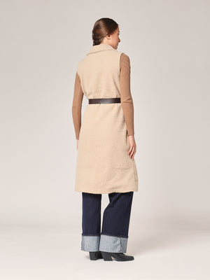 Langer ärmelloser Mantel