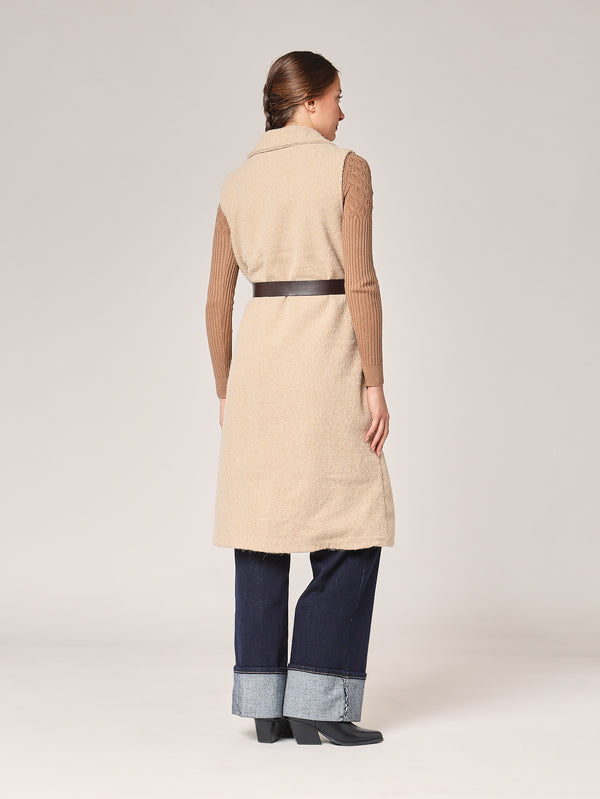 Langer ärmelloser Mantel