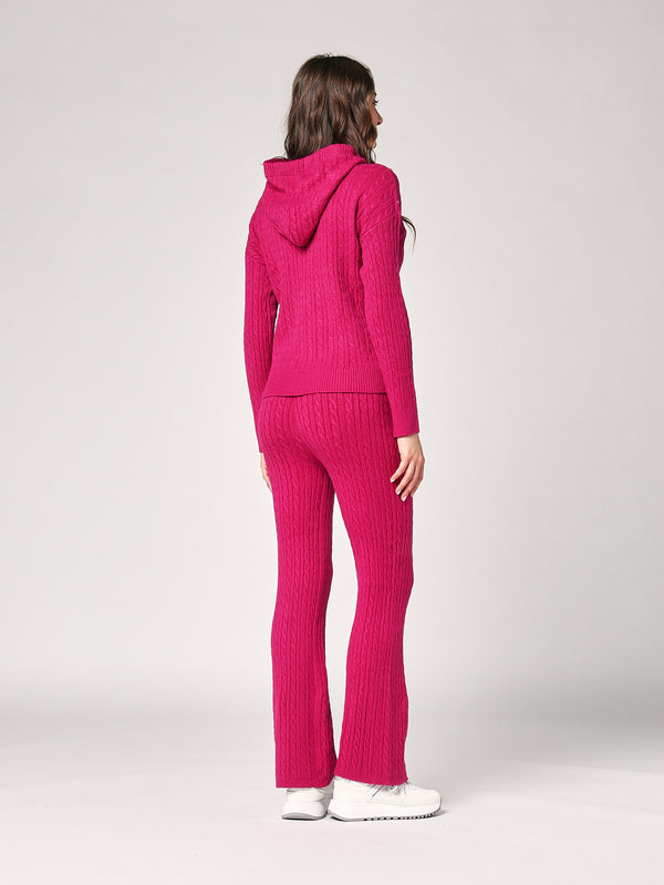 Komplett mit Zöpfen