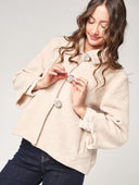 Kurzer Mantel mit 3 Knöpfen