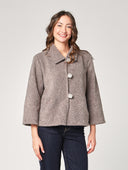 Kurzer Mantel mit 3 Knöpfen