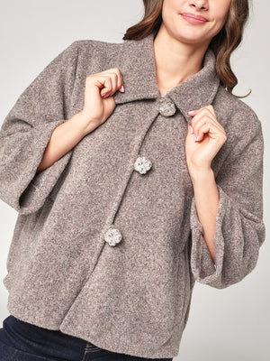 Kurzer Mantel mit 3 Knöpfen