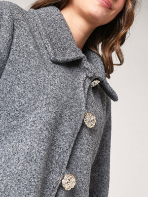 Kurzer Mantel mit 3 Knöpfen