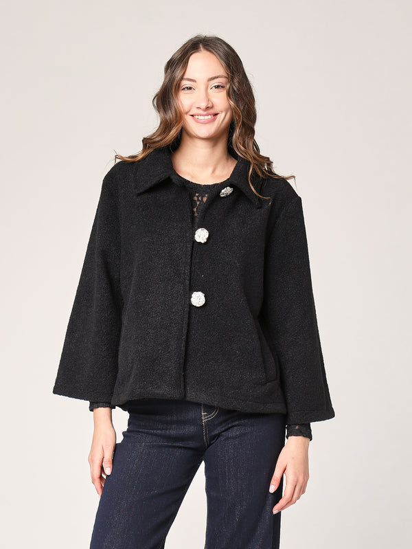 Kurzer Mantel mit 3 Knöpfen