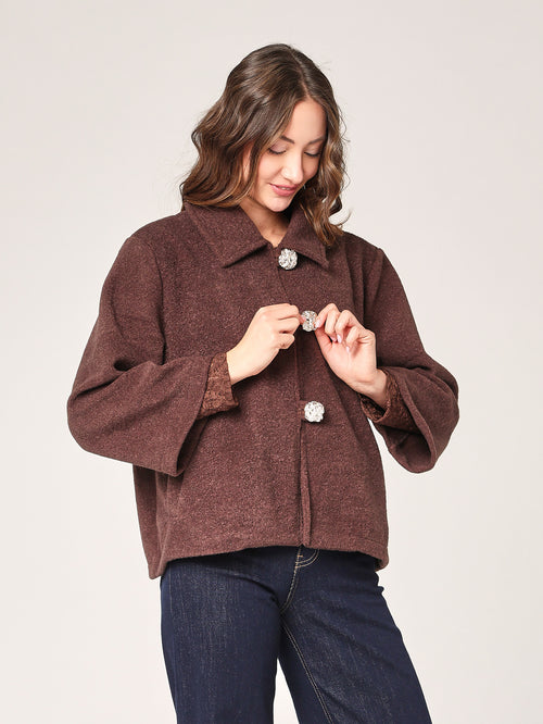 Cappotto corto con tre bottoni