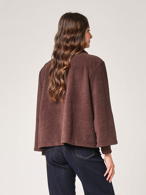 Kurzer Mantel mit 3 Knöpfen