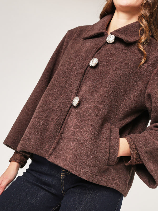 Kurzer Mantel mit 3 Knöpfen