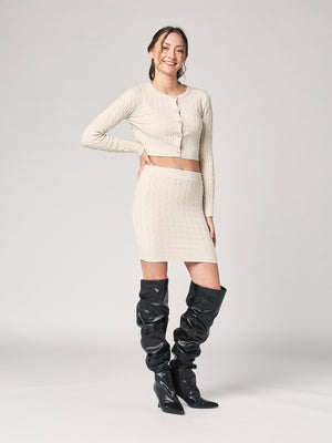 Completo golfino e gonna trecce