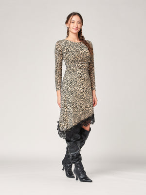 Abito lepoardato con punta