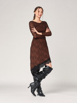 Abito lepoardato con punta