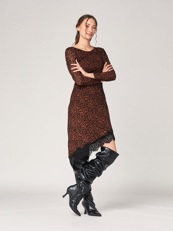 Abito lepoardato con punta
