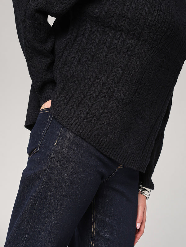 Maglia girocollo con trecce