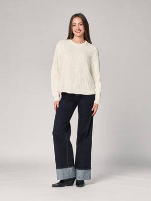 Maglia girocollo con trecce