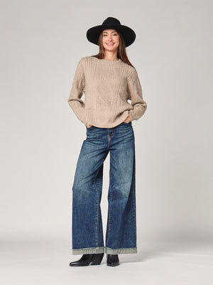 Maglia girocollo con trecce