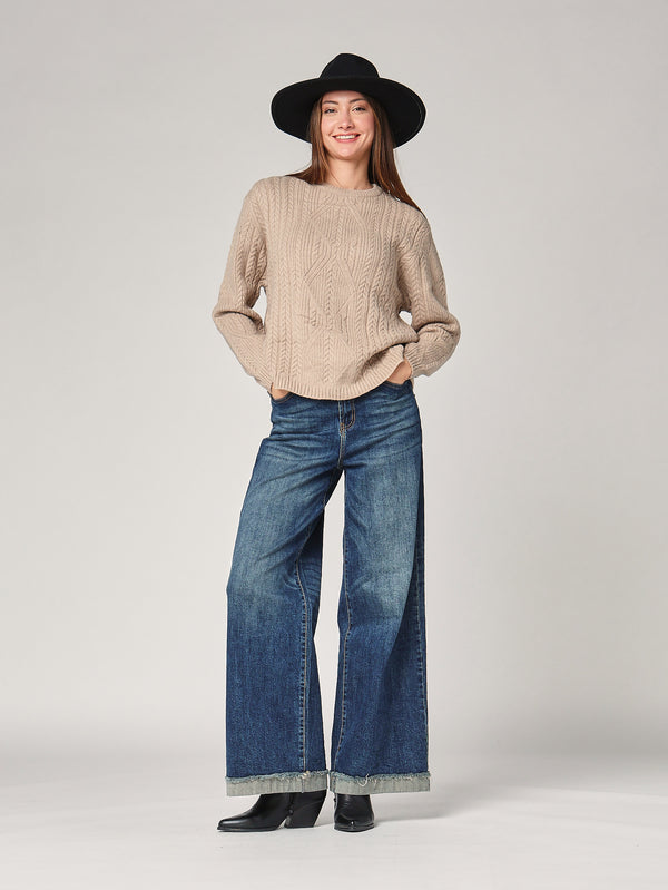 Maglia girocollo con trecce