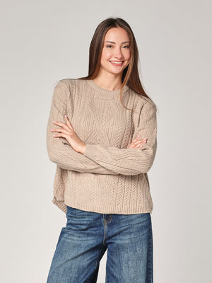 Maglia girocollo con trecce