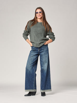 Maglia girocollo con trecce