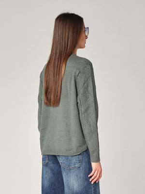 Maglia girocollo con trecce