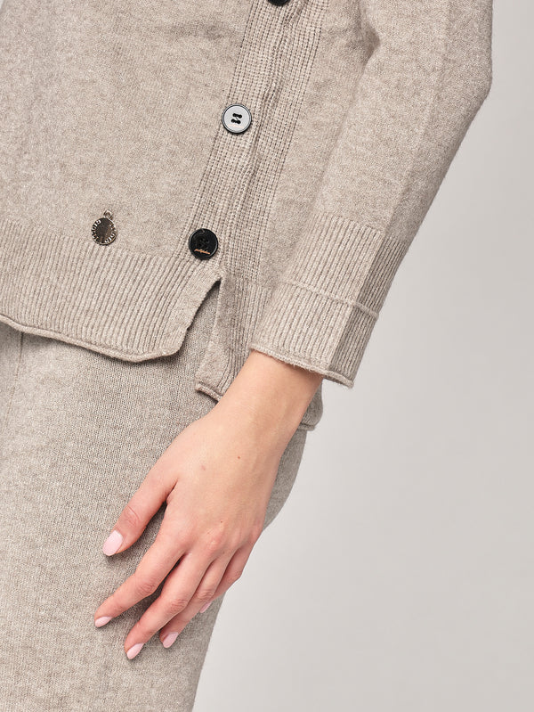 Completo con bottoni