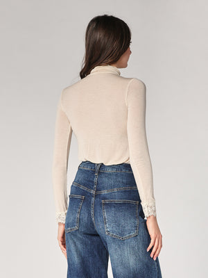 Dolcevita cashmere con pizzo