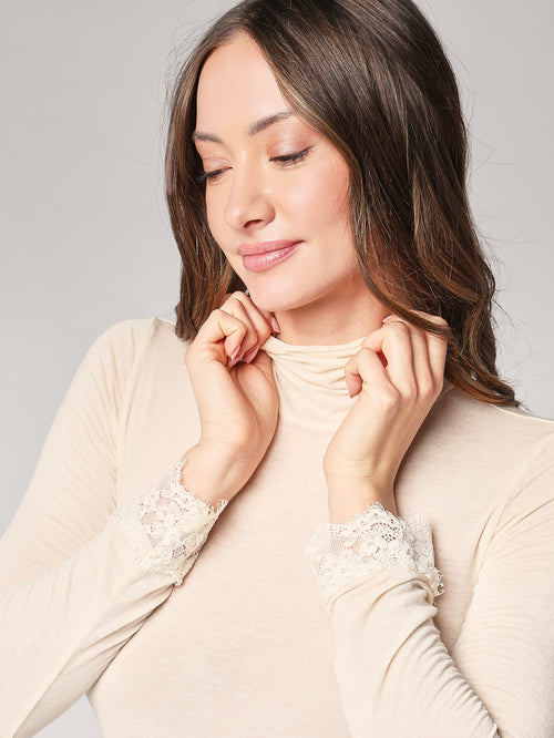 Dolcevita cashmere con pizzo