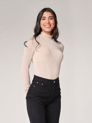 Dolcevita cashmere con pizzo