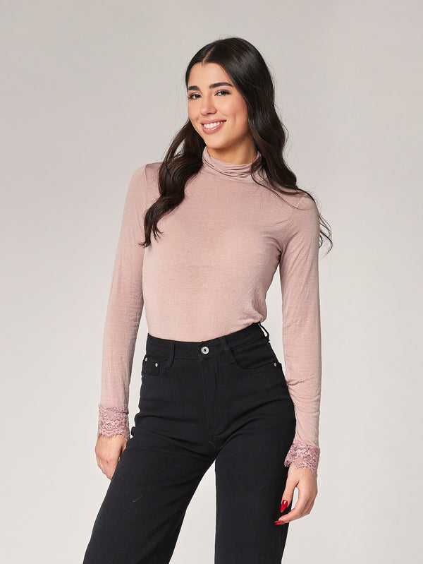 Dolcevita cashmere con pizzo