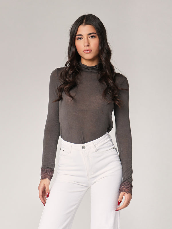 Dolcevita cashmere con pizzo