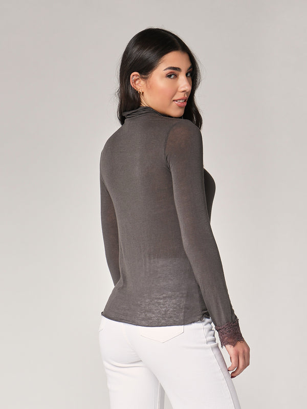 Dolcevita cashmere con pizzo