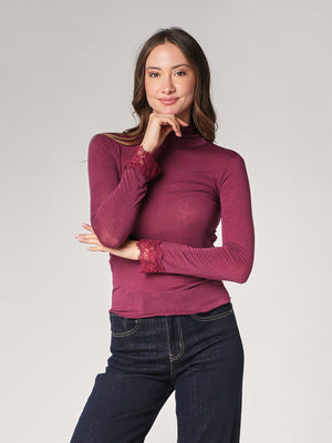 Dolcevita cashmere con pizzo