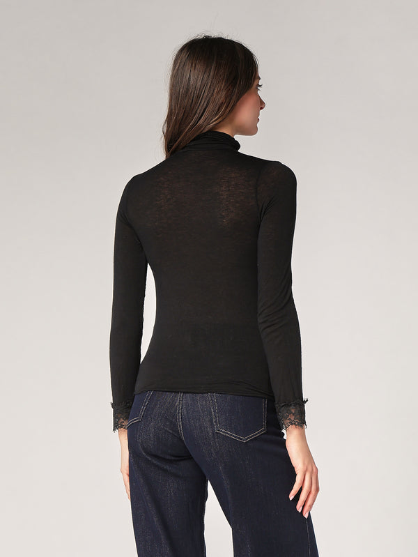 Dolcevita cashmere con pizzo