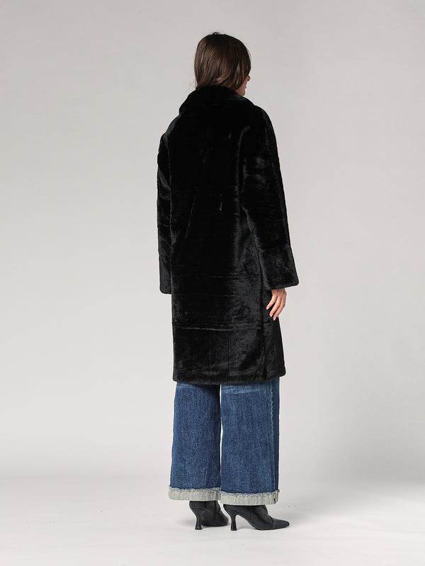 Pelliccia doppiopetto lunga