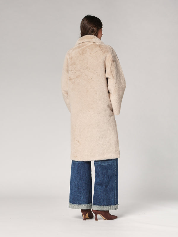 Pelliccia doppiopetto lunga