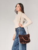 Borsa pelliccia mani trecce