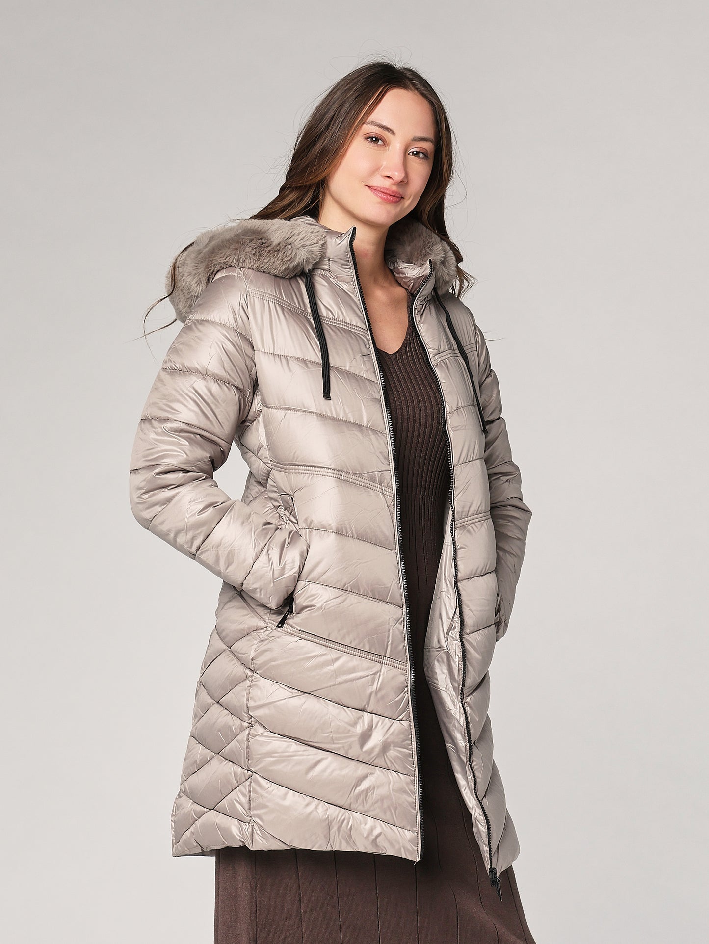 Piumino con cappuccio