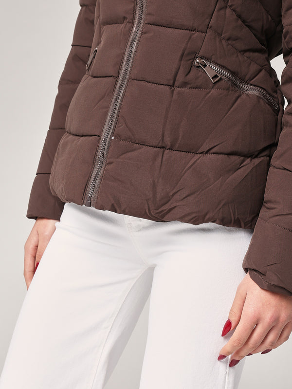 Piumino con cappuccio