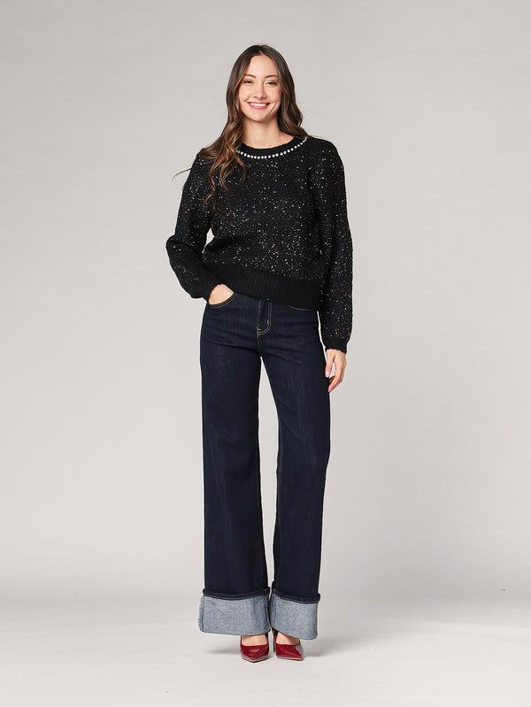 Maglia con paillettes e applicazioni