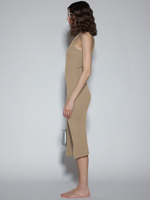 Abito a costina con spacco Beige