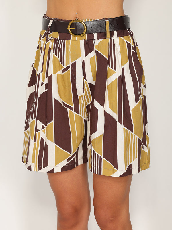 Shorts in fantasia geometrica