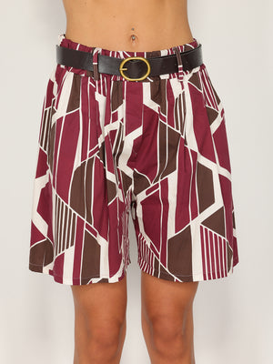 Shorts in fantasia geometrica