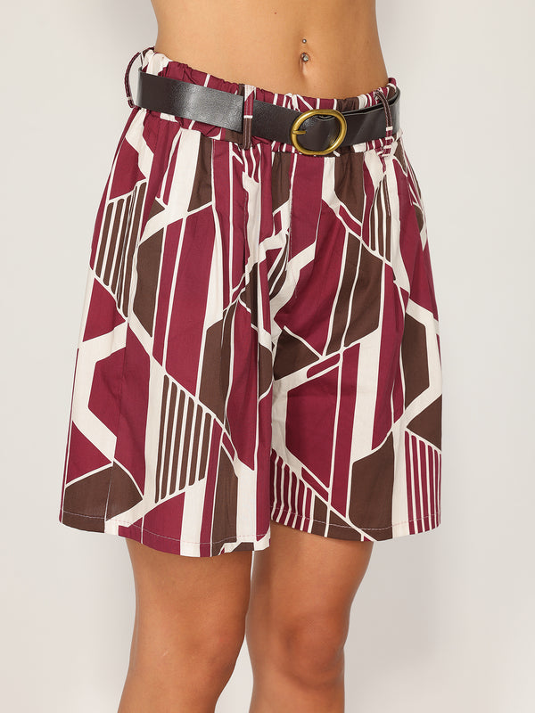 Shorts in fantasia geometrica