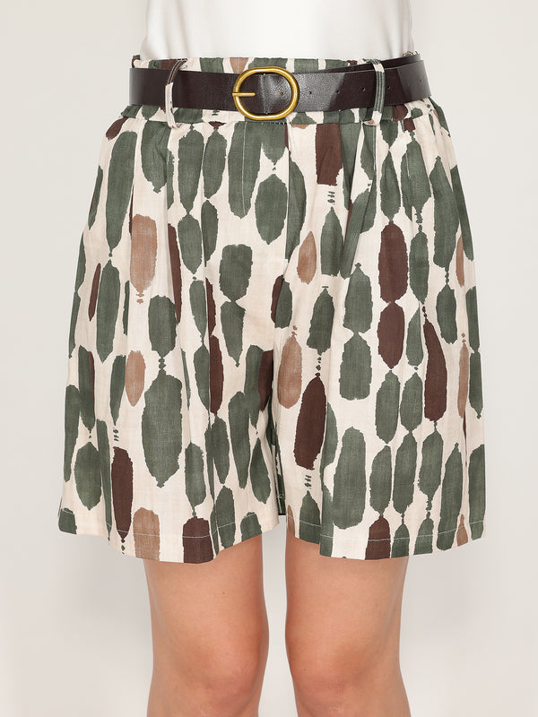 Shorts in fantasia a pois