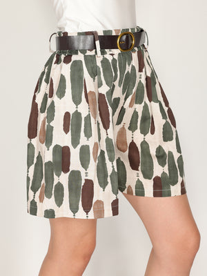 Shorts in fantasia a pois