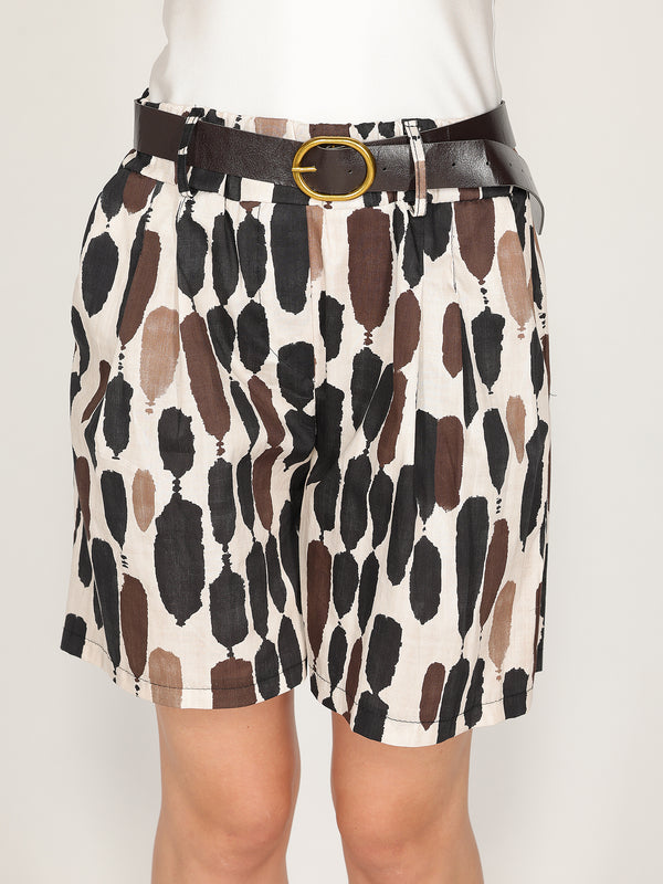 Shorts in fantasia a pois