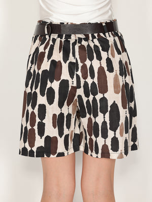 Shorts in fantasia a pois