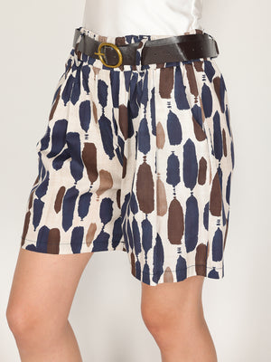 Shorts in fantasia a pois